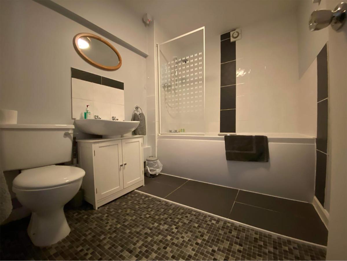 Bed and Breakfast Crown & Anchor Грентем Екстер'єр фото